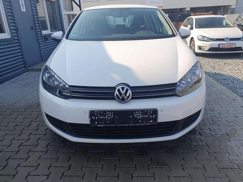 Weiß Gebraucht 2009 VW Golf VI Comfortline Kleinwagen | 6.350 € (Fairer Preis) - Bild 1/4