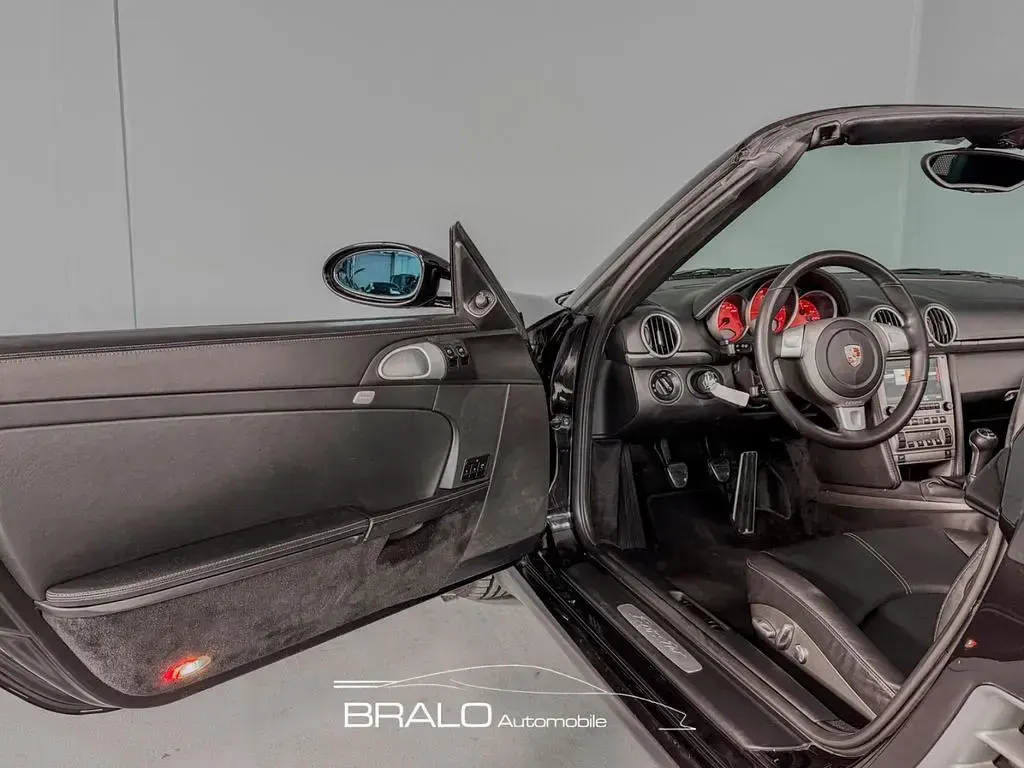 Gebraucht Porsche Boxster 239 PS (175 kW) 2005 Tiefschwarzmet. Cabrio