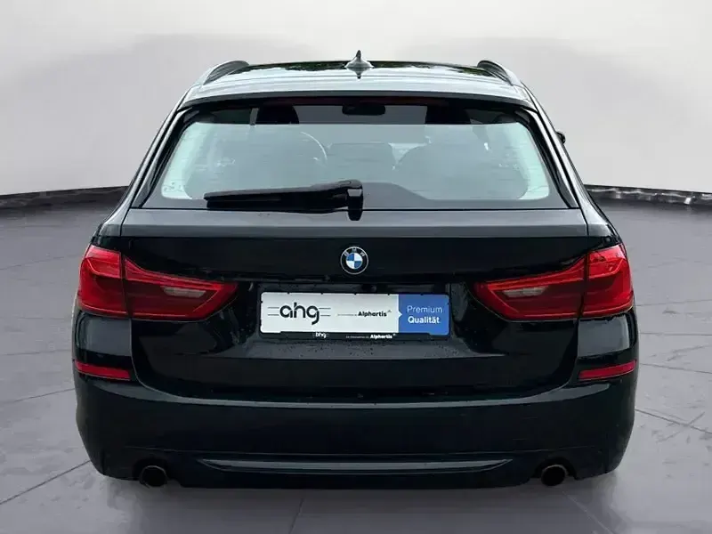 Gebraucht BMW 520 Sport Line 190 PS (139 kW) 2019 Schwarz Kombi