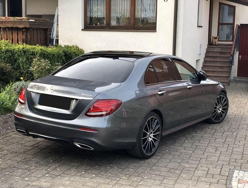 Gebraucht Mercedes E400 AMG 333 PS (244 kW) 2018 Grau Limousine