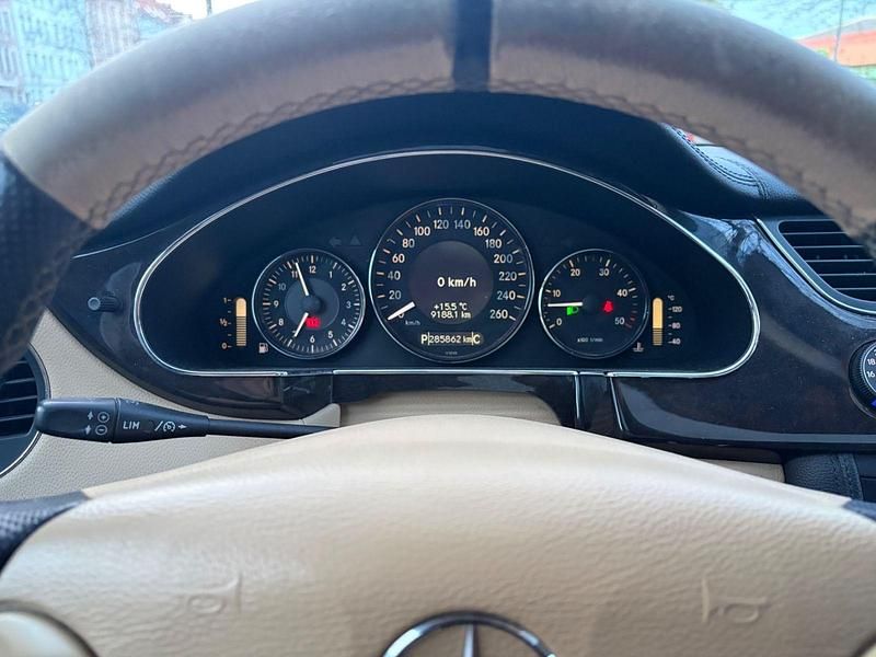 Gebraucht Mercedes CLS320 224 PS (164 kW) 2007 Grau Coupé