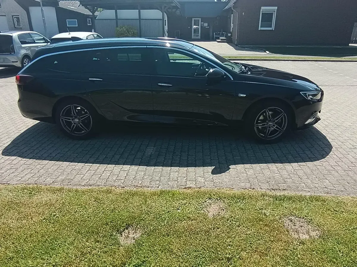 Gebraucht Opel Insignia 170 PS (125 kW) 2017 Schwarz Kombi