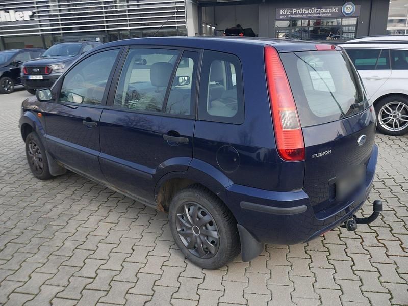 Gebraucht Ford Fusion 68 PS (50 kW) 2004 Blau Kleinwagen