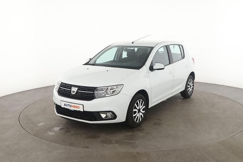Weiß Gebraucht 2019 Dacia Sandero Comfort Kleinwagen | 8.690 € (Etwas zu teuer) - Bild 1/3