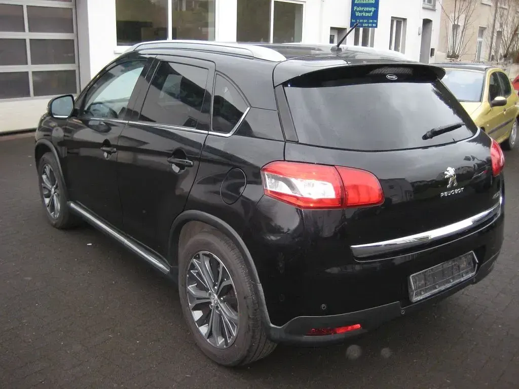 Gebraucht Peugeot 4008 150 PS (110 kW) 2015 Schwarz SUV