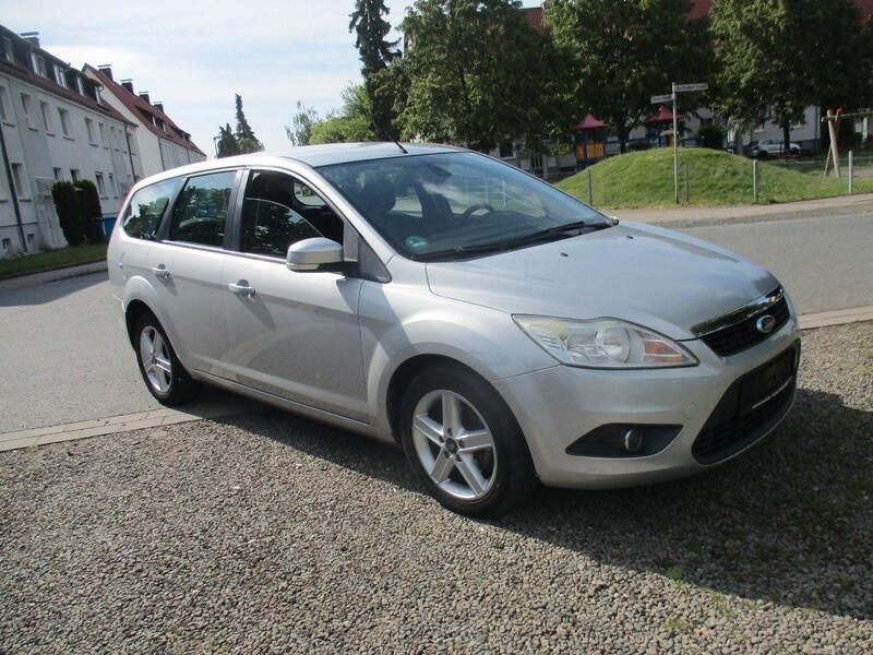 Gebraucht Ford Focus Style 109 PS (80 kW) 2008 Silber Kombi