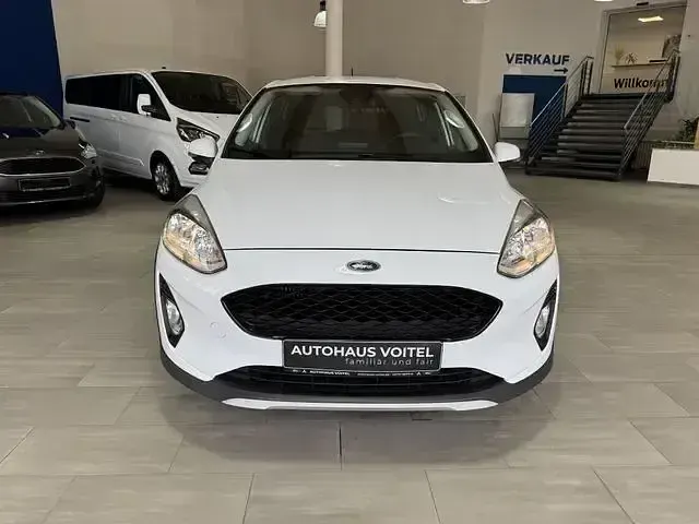 Gebraucht Ford Fiesta Active 101 PS (74 kW) 2019 Weiß Kleinwagen