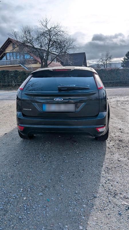 Gebraucht Ford Focus Sport 116 PS (85 kW) 2009 Schwarz Kleinwagen