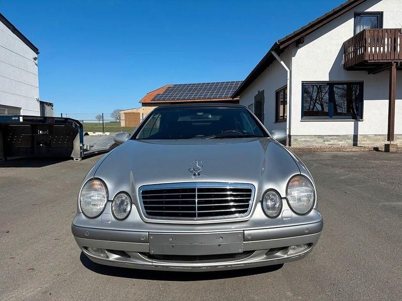 Gebraucht Mercedes CLK320 Elegance 218 PS (160 kW) 1999 Silber Cabrio