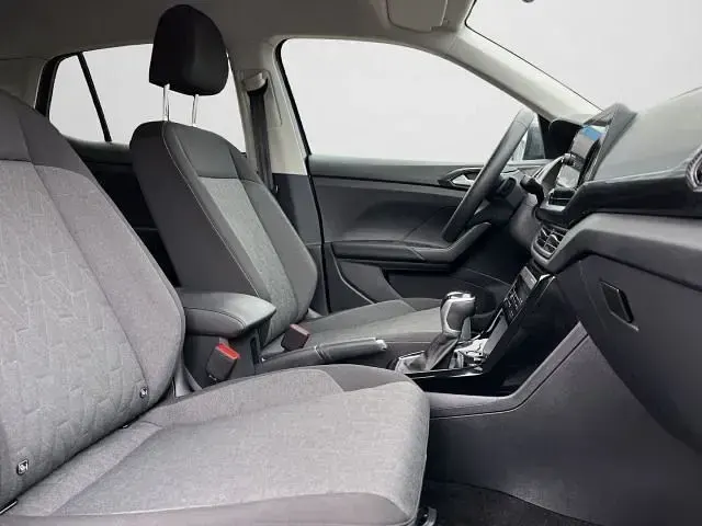 Gebraucht VW T-Cross Life 116 PS (85 kW) 2025 Rauchgrau metallic (metallic) SUV