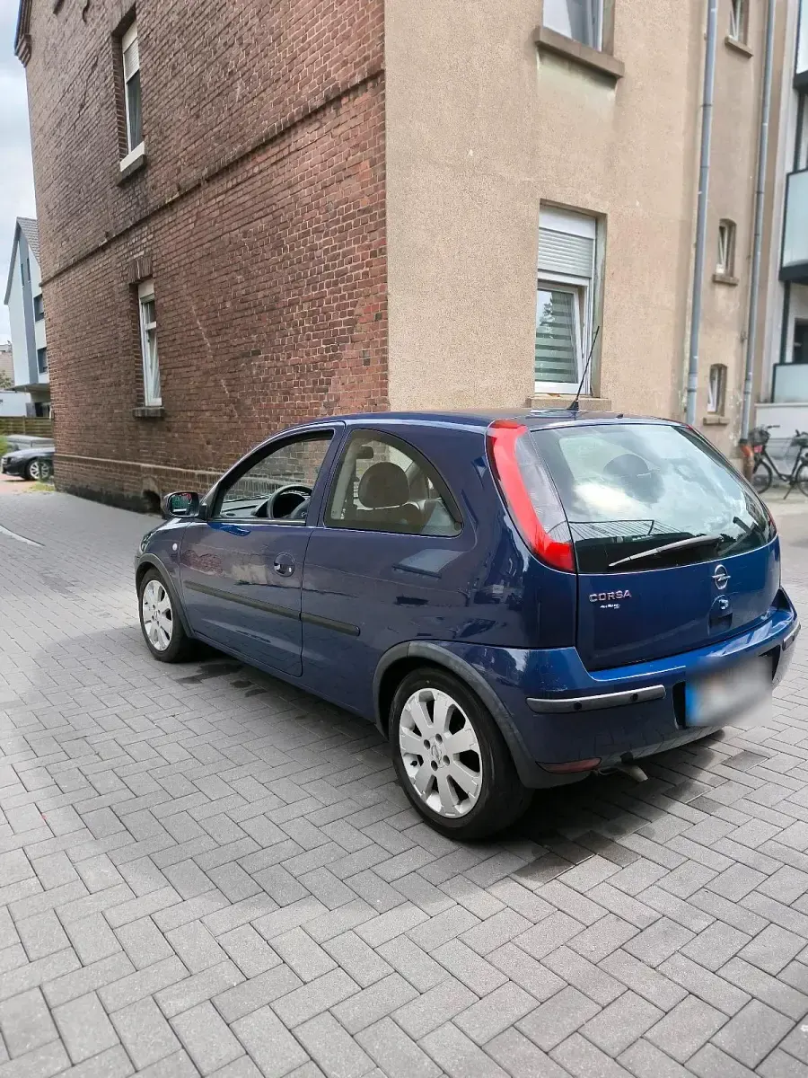 Second-hand Opel Corsa 60 CP (44 kW) 2004 Albastru Hatchback