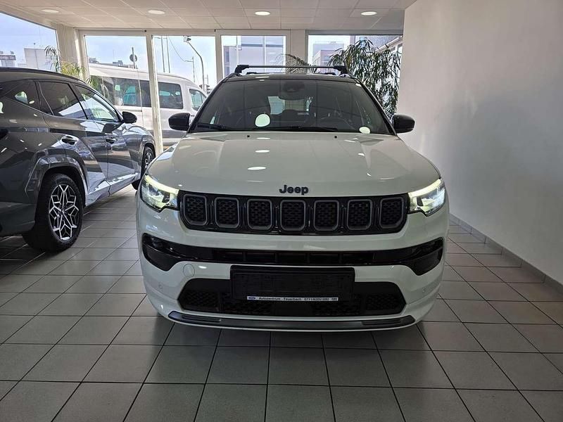 Gebraucht Jeep Compass 241 PS (177 kW) 2021 Alpine white (vr296) SUV