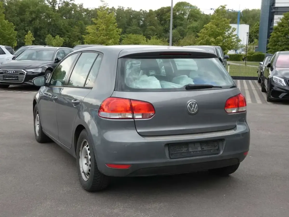 Gebraucht VW Golf VI 80 PS (58 kW) 2008 United grey metallic Kleinwagen