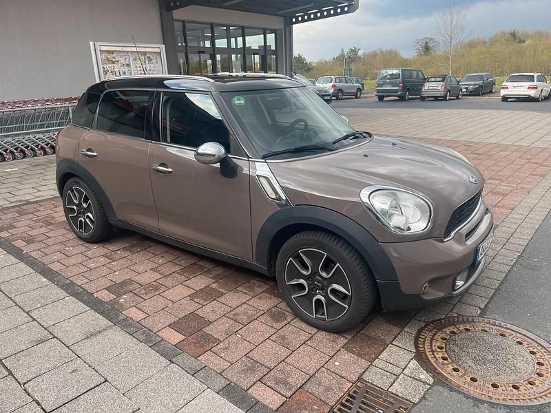 Gebraucht Mini Countryman 143 PS (105 kW) 2011 Braun SUV