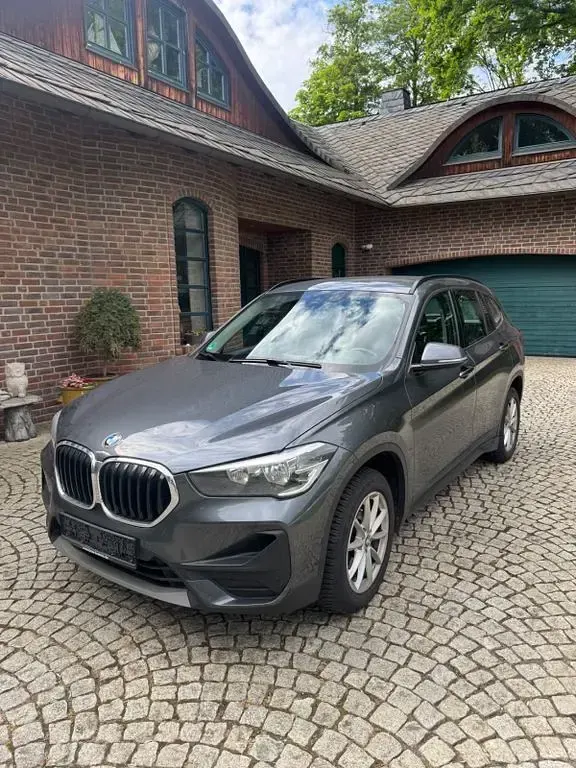 Gebraucht BMW X1 Advantage 150 PS (110 kW) 2020 Grau SUV