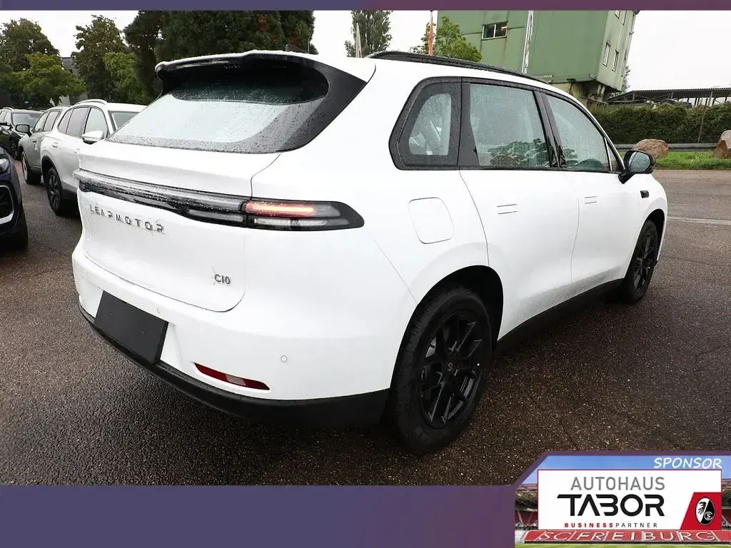 Uusi Leapmotor C10 439 kW (598 HP) 2026 Valkoinen Katumaasturi