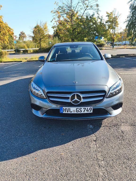 Grau Gebraucht 2018 Mercedes C200 Avantgarde Limousine | 22.800 € (Guter Preis) - Bild 1/4