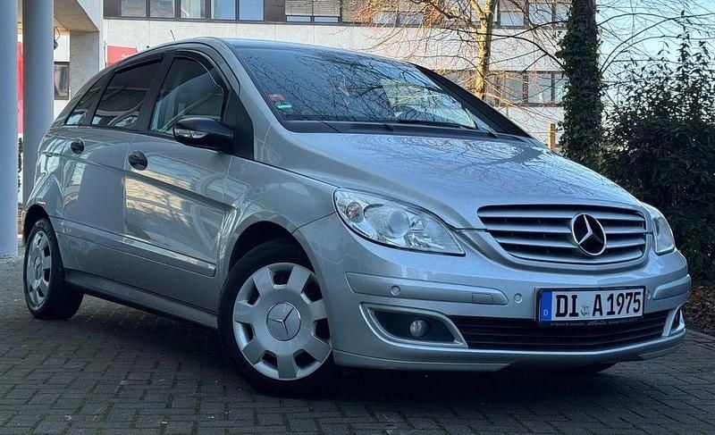 Gebraucht Mercedes B180 109 PS (80 kW) 2005 Grau Van / Kleinbus