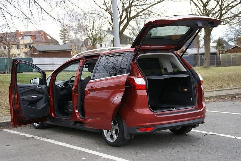 Gebraucht Ford Grand C-Max Titanium 150 PS (110 kW) 2015 Rot Van / Kleinbus