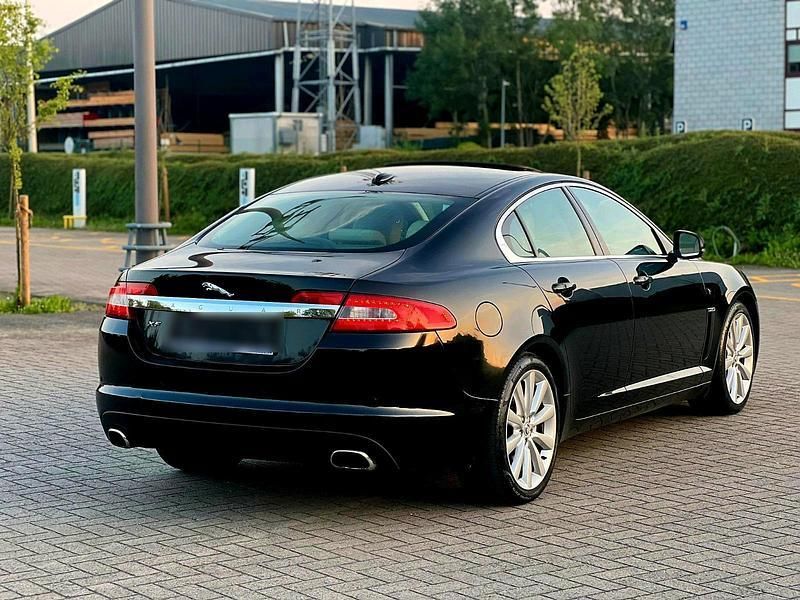 Schwarz Gebraucht 2010 Jaguar XF Limousine | 5.200 € (Guter Preis) - Bild 1/4