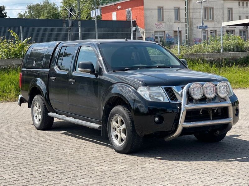 Gebraucht Nissan Navara 190 PS (139 kW) 2013 Schwarz Pickup
