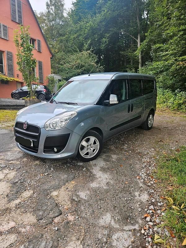 Blau Gebraucht 2012 Fiat Doblò Van / Kleinbus | 10.500 € (Teuer) - Bild 1/4