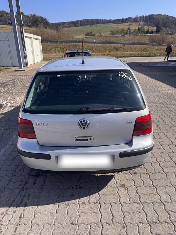 Gebraucht VW Golf IV 105 PS (77 kW) 2000 Silber Kleinwagen