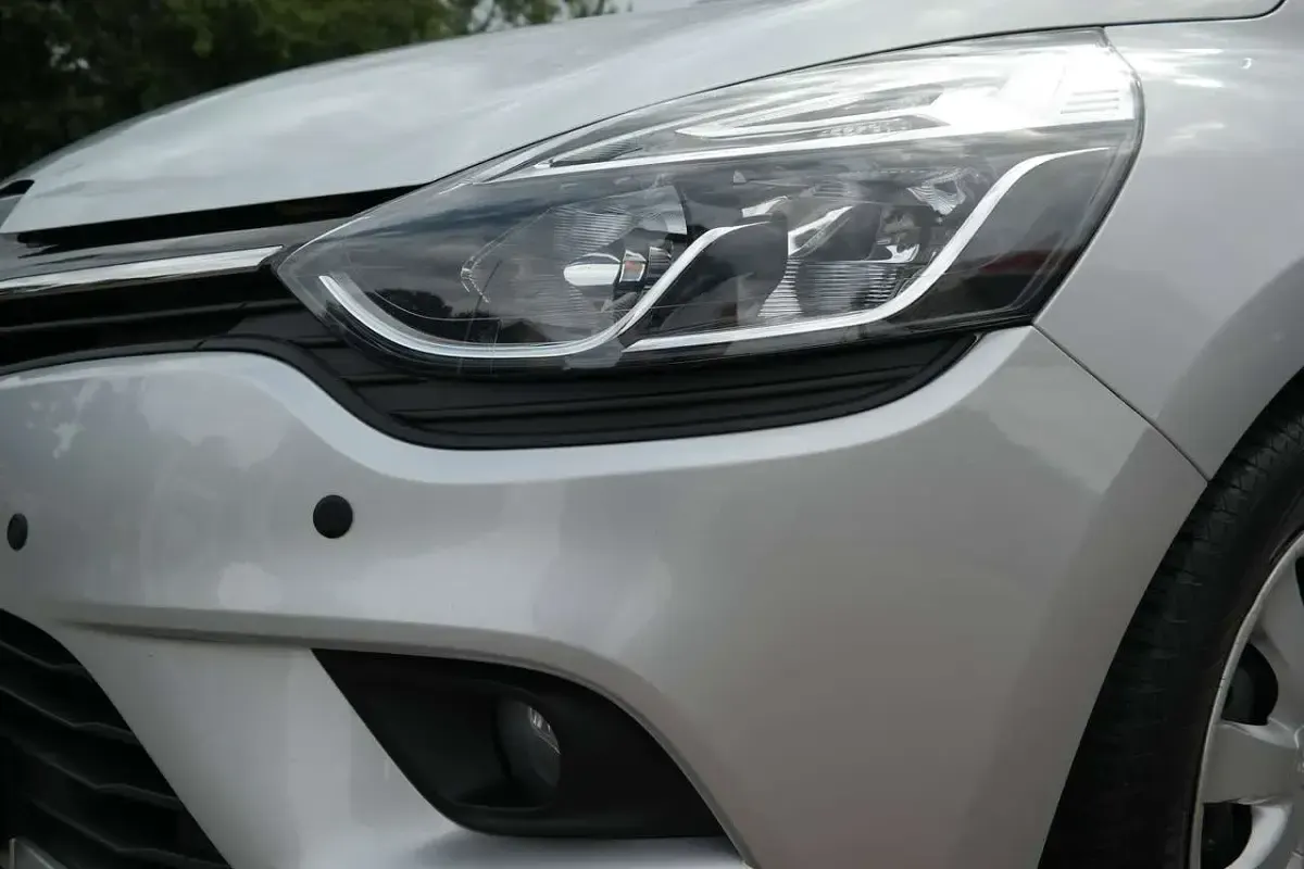 Gebraucht Renault Clio 90 PS (66 kW) 2019 Platingrau Kleinwagen