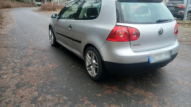Gebraucht VW Golf 101 PS (74 kW) 2006 Silber Coupé