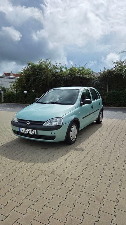 Grün Gebraucht 1999 Opel Corsa Limousine | 1.200 € (Fairer Preis) - Bild 1/4