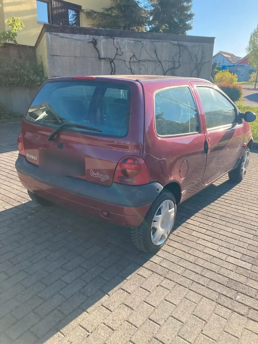 Używany Renault Twingo 43 KM (31 kW) 2000 Czerwony Hatchback