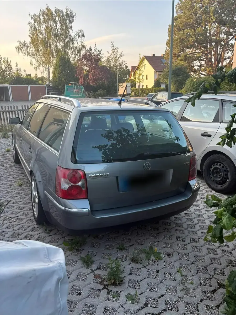 Gebraucht VW Passat 131 PS (96 kW) 2002 Grau Kombi