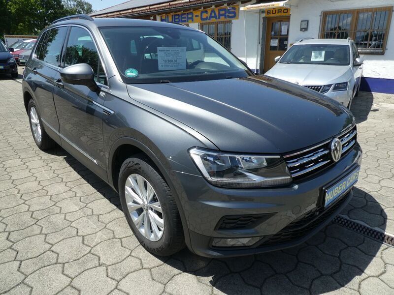 Grau Gebraucht 2018 VW Tiguan Comfortline SUV | 18.900 € (Guter Preis) - Bild 1/4