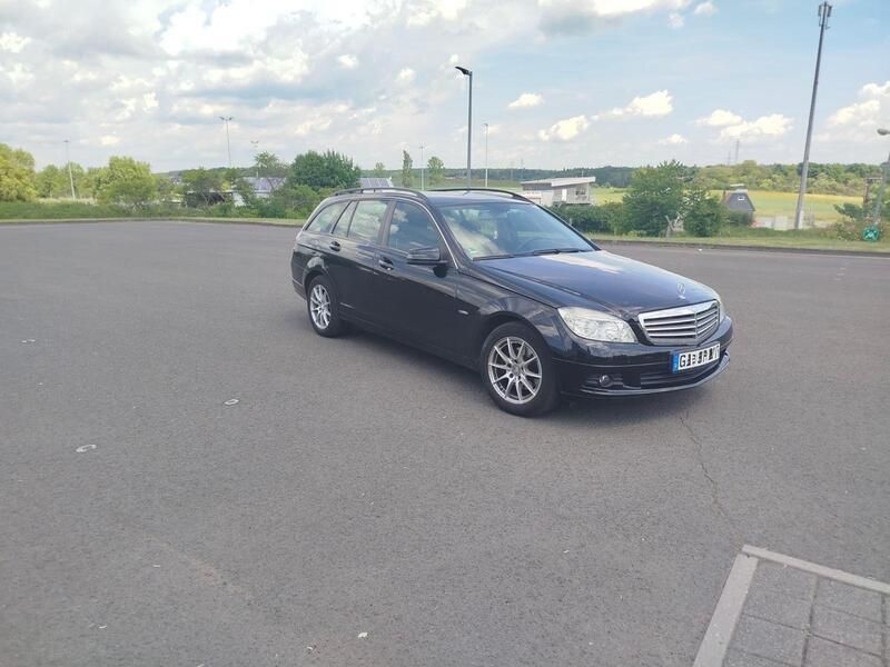 Schwarz Gebraucht 2010 Mercedes C200 Kombi | 7.490 € (Etwas zu teuer) - Bild 1/4