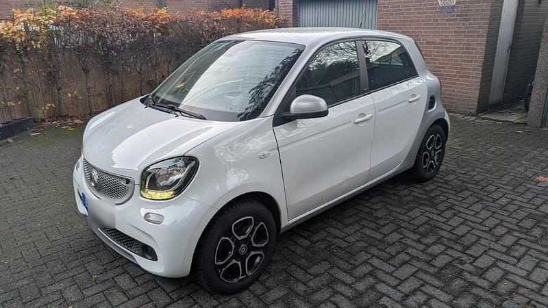 Gebraucht Smart ForFour Prime 90 PS (66 kW) 2017 Weiß Kleinwagen