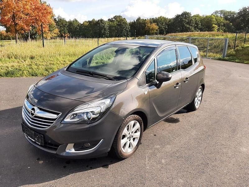 Grau Gebraucht 2017 Opel Meriva Active Van / Kleinbus | 7.990 € (Fairer Preis) - Bild 1/4