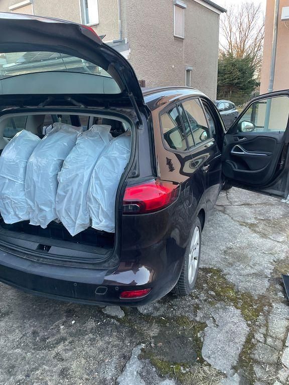 Gebraucht Opel Zafira Tourer Active 120 PS (88 kW) 2013 Braun Van / Kleinbus