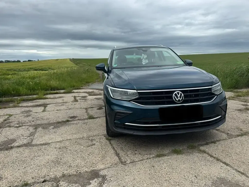 Gebraucht VW Tiguan Active 131 PS (96 kW) 2021 Blau SUV