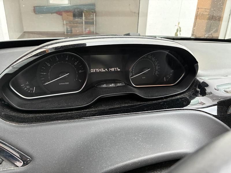 Gebraucht Peugeot 207 83 PS (61 kW) 2018 Weiß Kleinwagen