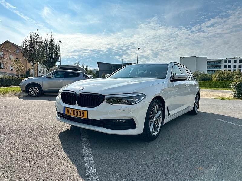 Weiß Gebraucht 2019 BMW 530 Sport Line Kombi | 21.300 € (Superpreis) - Bild 1/4