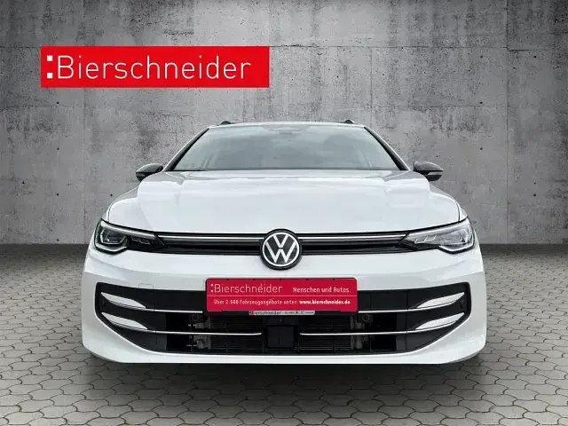 Gebraucht VW Golf VIII Goal 150 PS (110 kW) 2025 Weiss Kombi