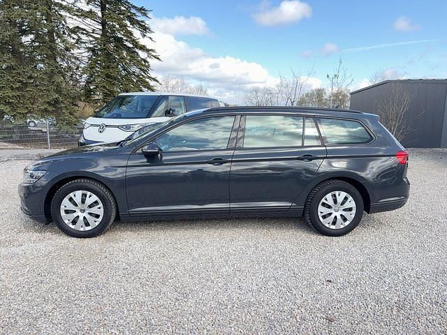 Gebraucht VW Passat Basis 150 PS (110 kW) 2020 Uranograu Kombi