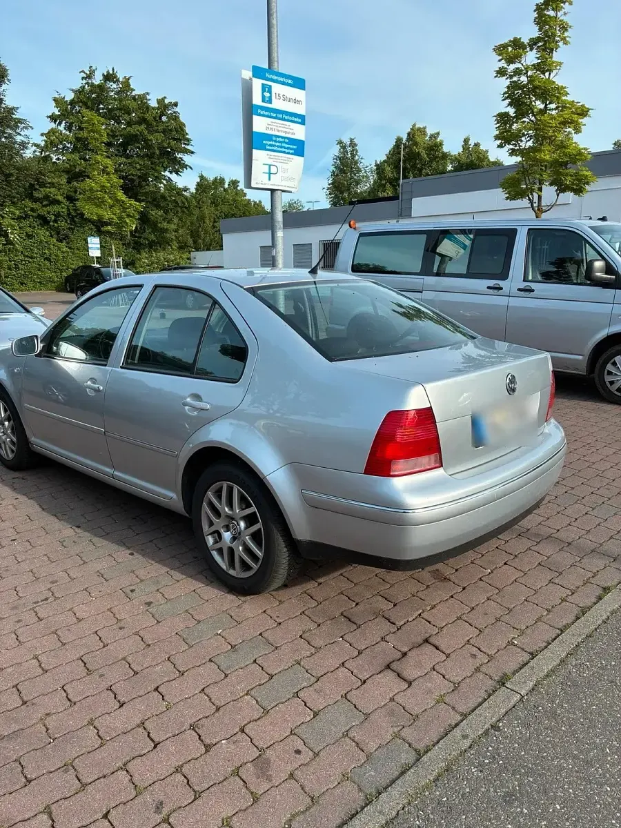 Gebraucht VW Bora Comfortline 105 PS (77 kW) 2002 Silber Limousine