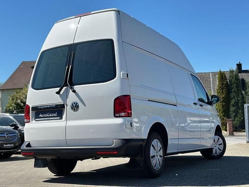 Second-hand VW Transporter 150 CP (110 kW) 2022 Alb Van