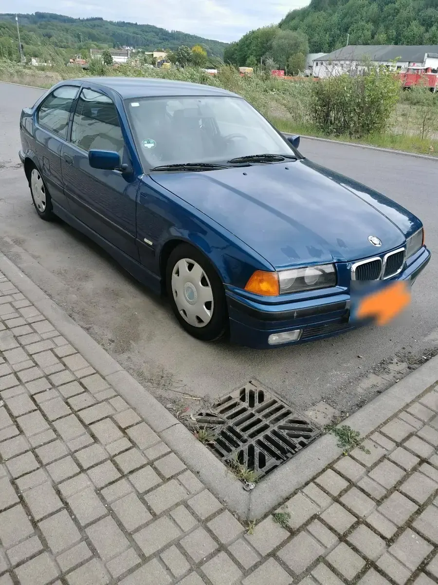 Usata BMW 318 105 CV (77 kW) 2000 Blu Coupé