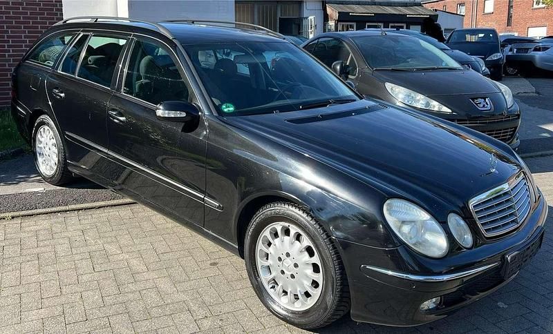 Gebraucht Mercedes E270 177 PS (130 kW) 2004 Schwarz Kombi
