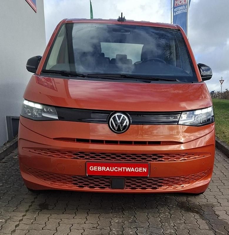 Gebraucht VW Multivan S 136 PS (100 kW) 2022 Energetic orange Van