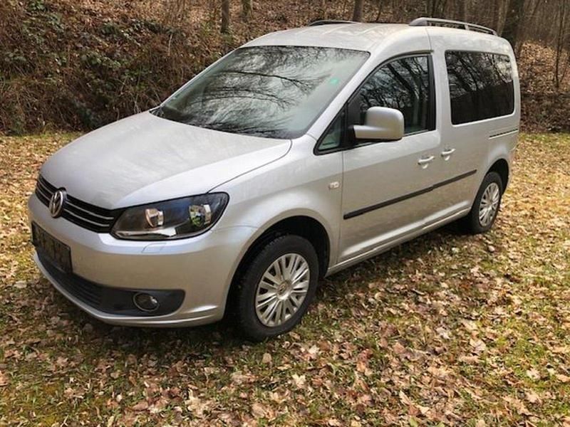 Gebraucht VW Caddy Comfortline 105 PS (77 kW) 2012 Silber Van / Kleinbus