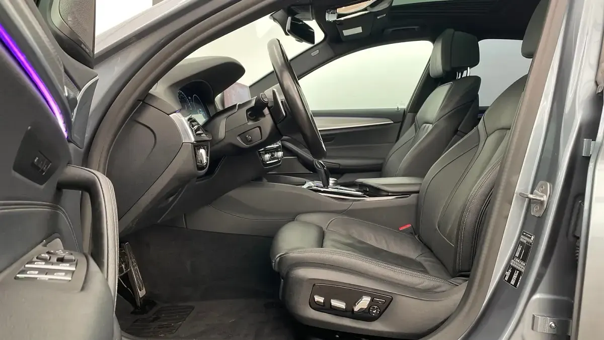 Gebraucht BMW 530 Efficient Dynamics 265 PS (194 kW) 2019 Bluestone metallic