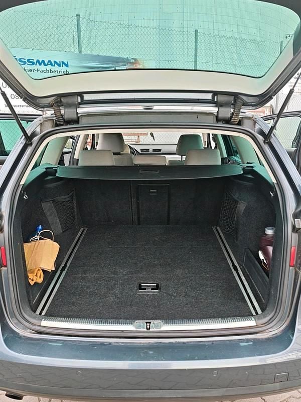Gebraucht VW Passat 122 PS (89 kW) 2008 Grau Kombi